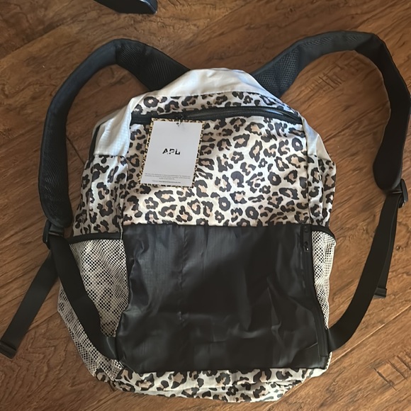 NWT APL Packable Convertible Backpack Leopard Beige Black Great for Travel - Picture 5 of 7